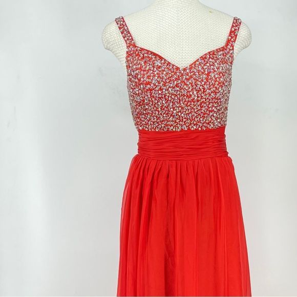 Radiant Red Embellished Evening Gown – Size 12 - Picture 4 of 12